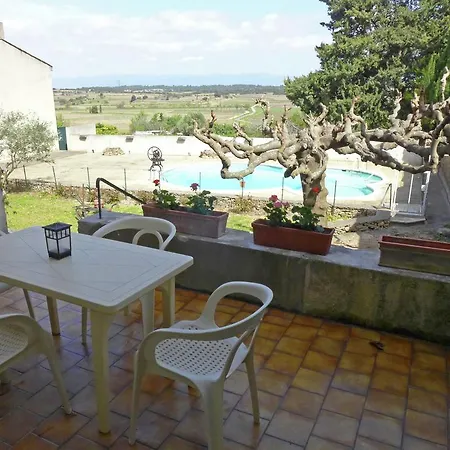 Cosy With Swimming Pool